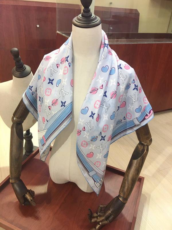 Louis Vuitton Scarf LVC00525